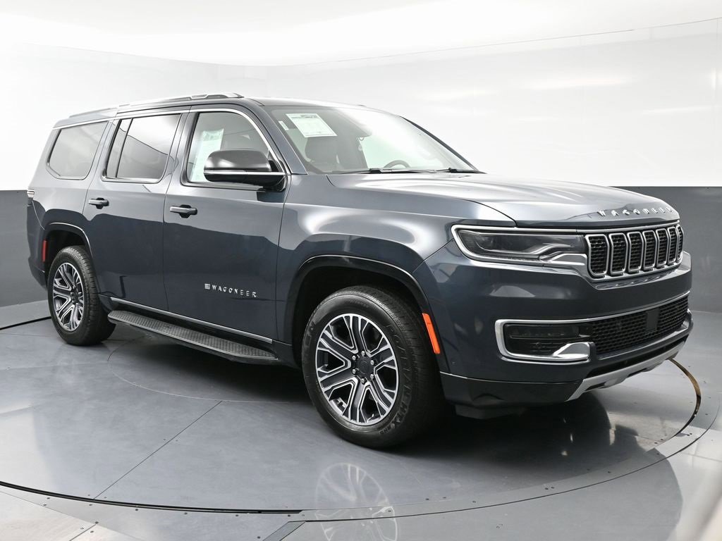 Used 2024 Jeep Wagoneer Series II w/ Flexible Seating Group image 3