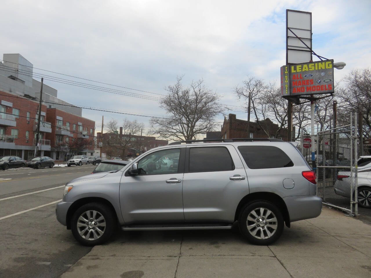 Used 2012 Toyota Sequoia Limited image 7