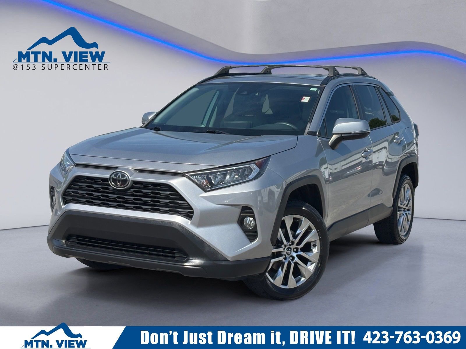 Used 2020 Toyota RAV4 XLE Premium FWD image 1