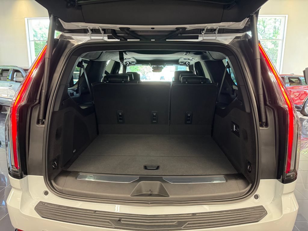 New 2026 Cadillac Escalade ESV Platinum Sport AWD/4WD image 13