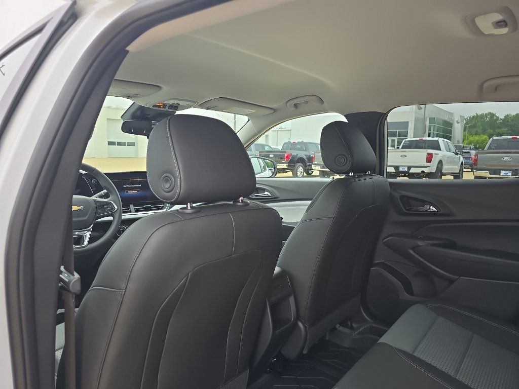New 2026 Chevrolet Trax LT w/ LT Convenience Package FWD image 10