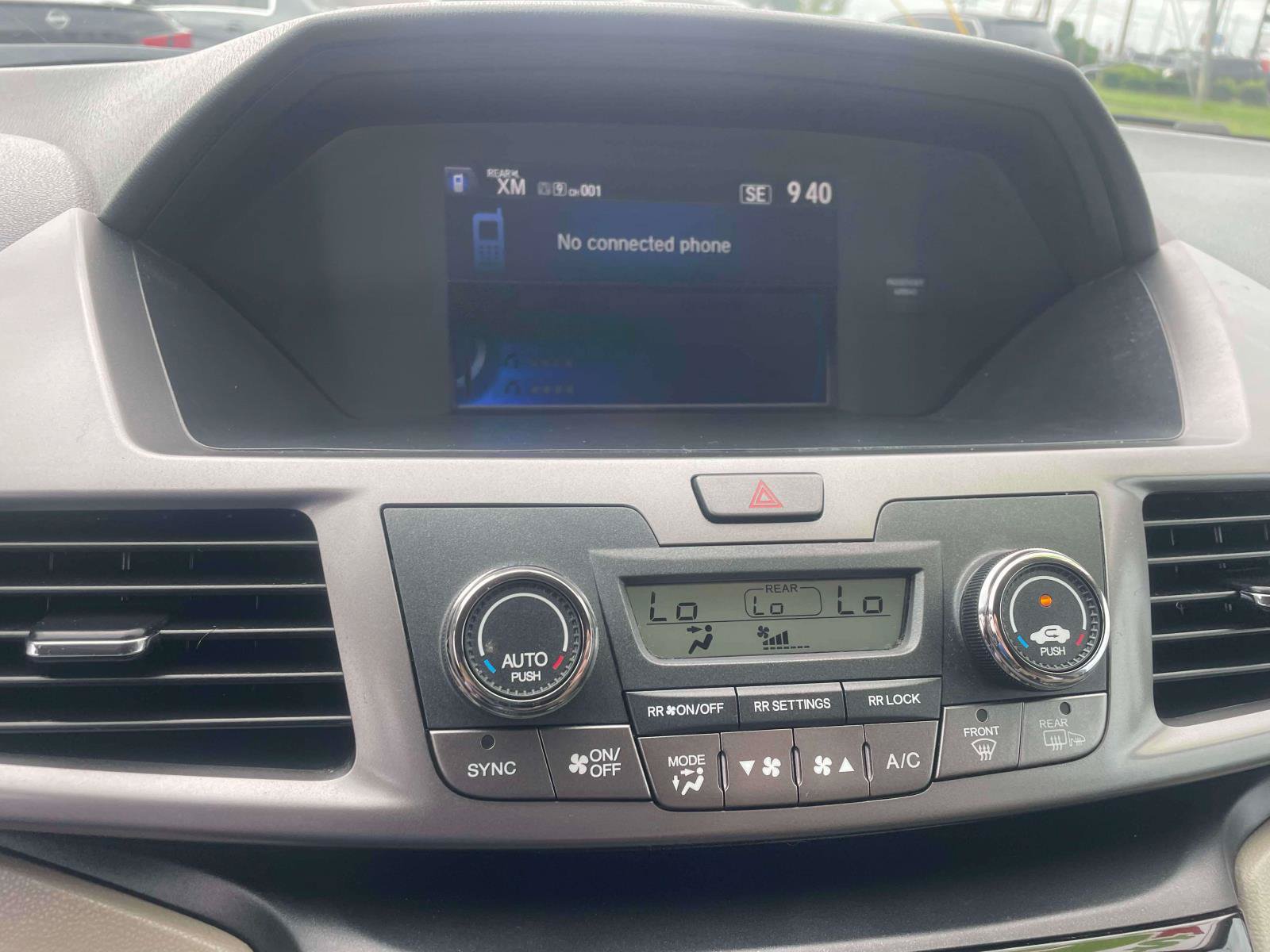 Used 2017 Honda Odyssey SE image 17