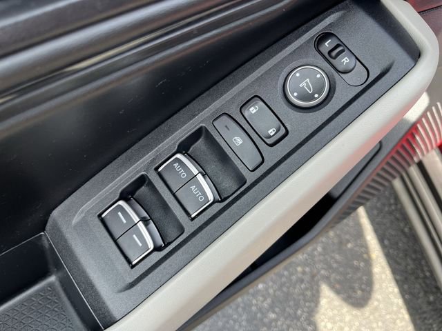 Used 2025 Honda Accord SE image 17