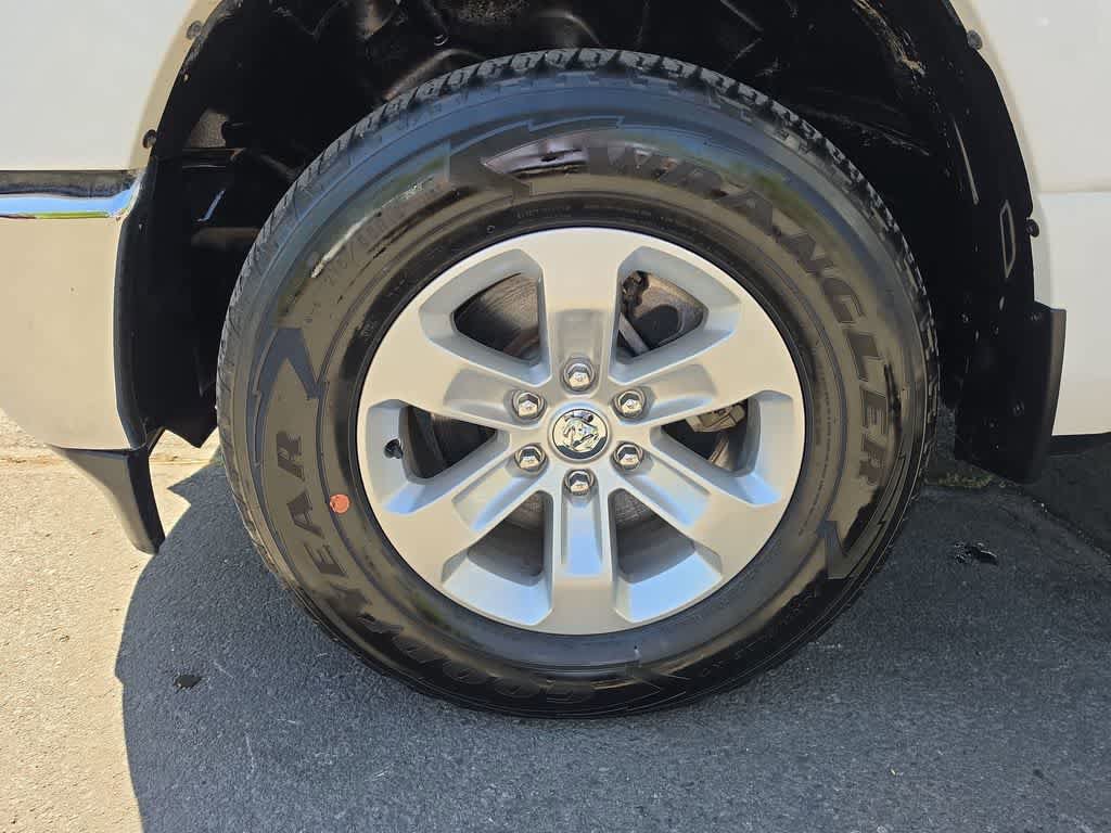 Used 2023 RAM 1500 Laramie AWD/4WD image 10