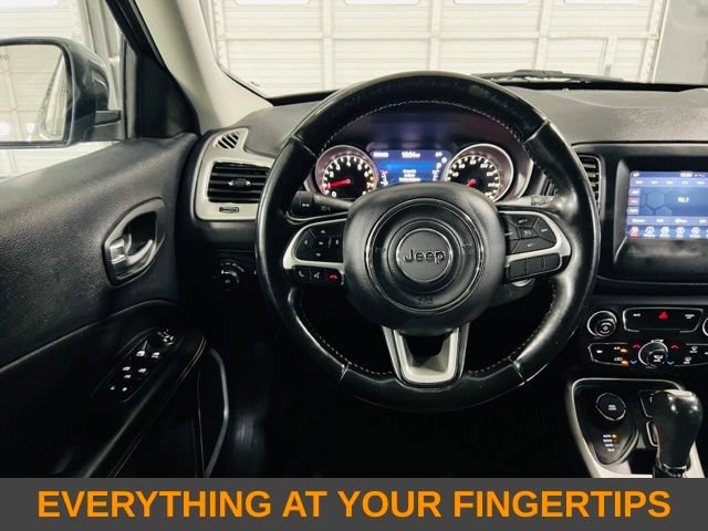 Used 2020 Jeep Compass Latitude w/ Popular Equipment Group AWD/4WD image 5