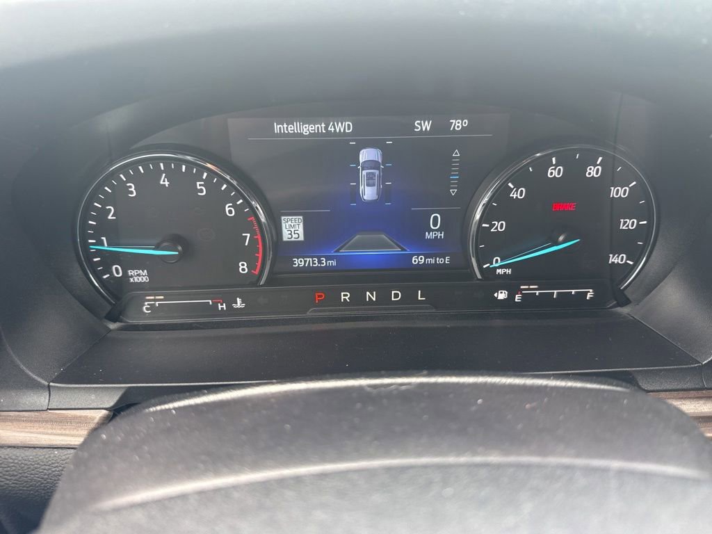 Used 2022 Ford Explorer Limited w/ Equipment Group 301A AWD/4WD image 27
