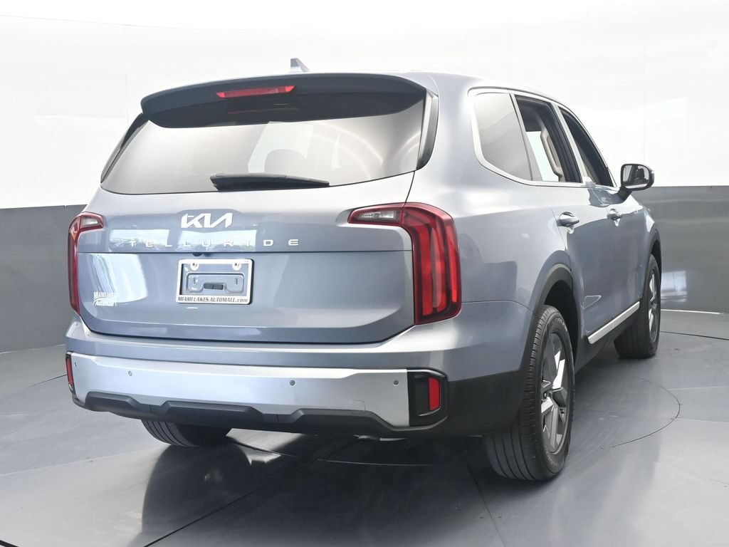 Used 2024 Kia Telluride LX FWD image 5