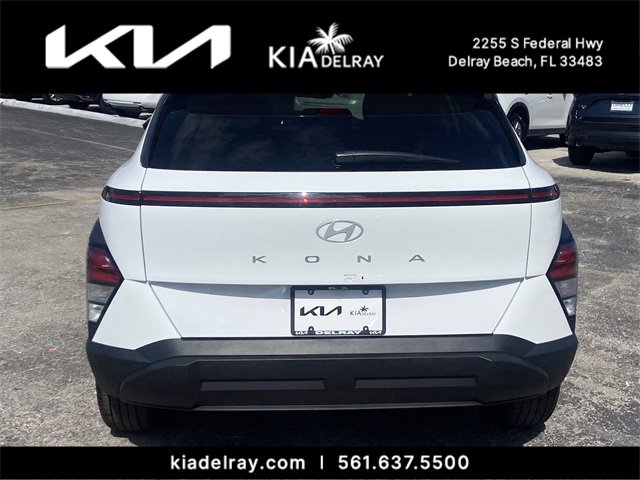 Used 2025 Hyundai Kona SEL image 4