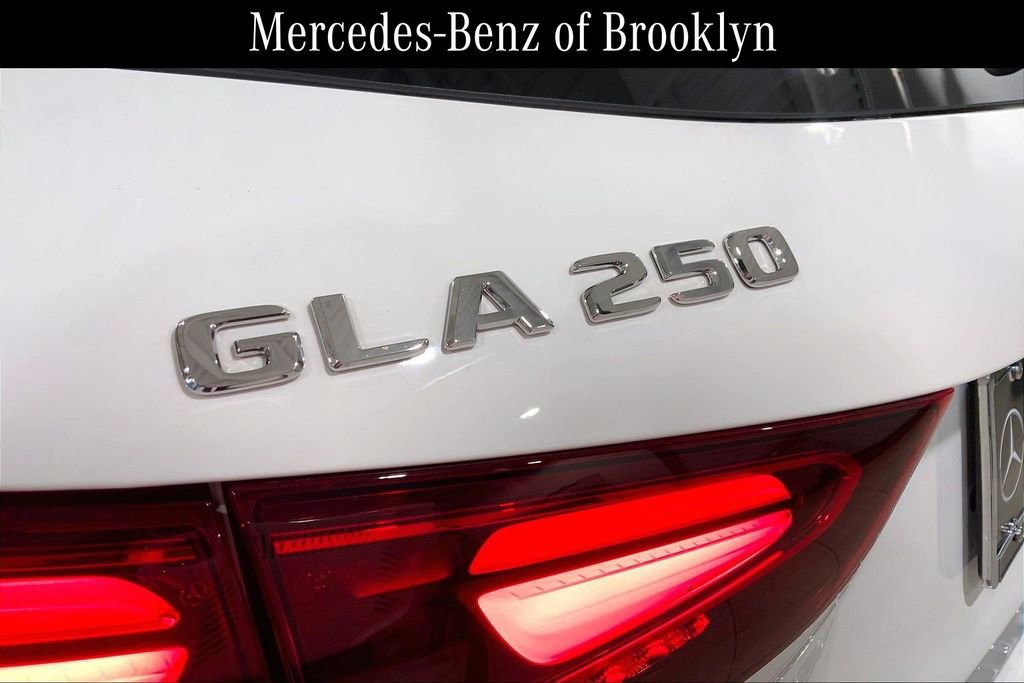 Certified 2025 Mercedes-Benz GLA 250 4MATIC image 9