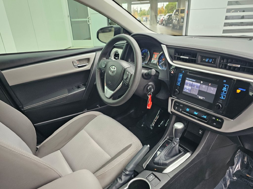 Used 2019 Toyota Corolla LE FWD image 10