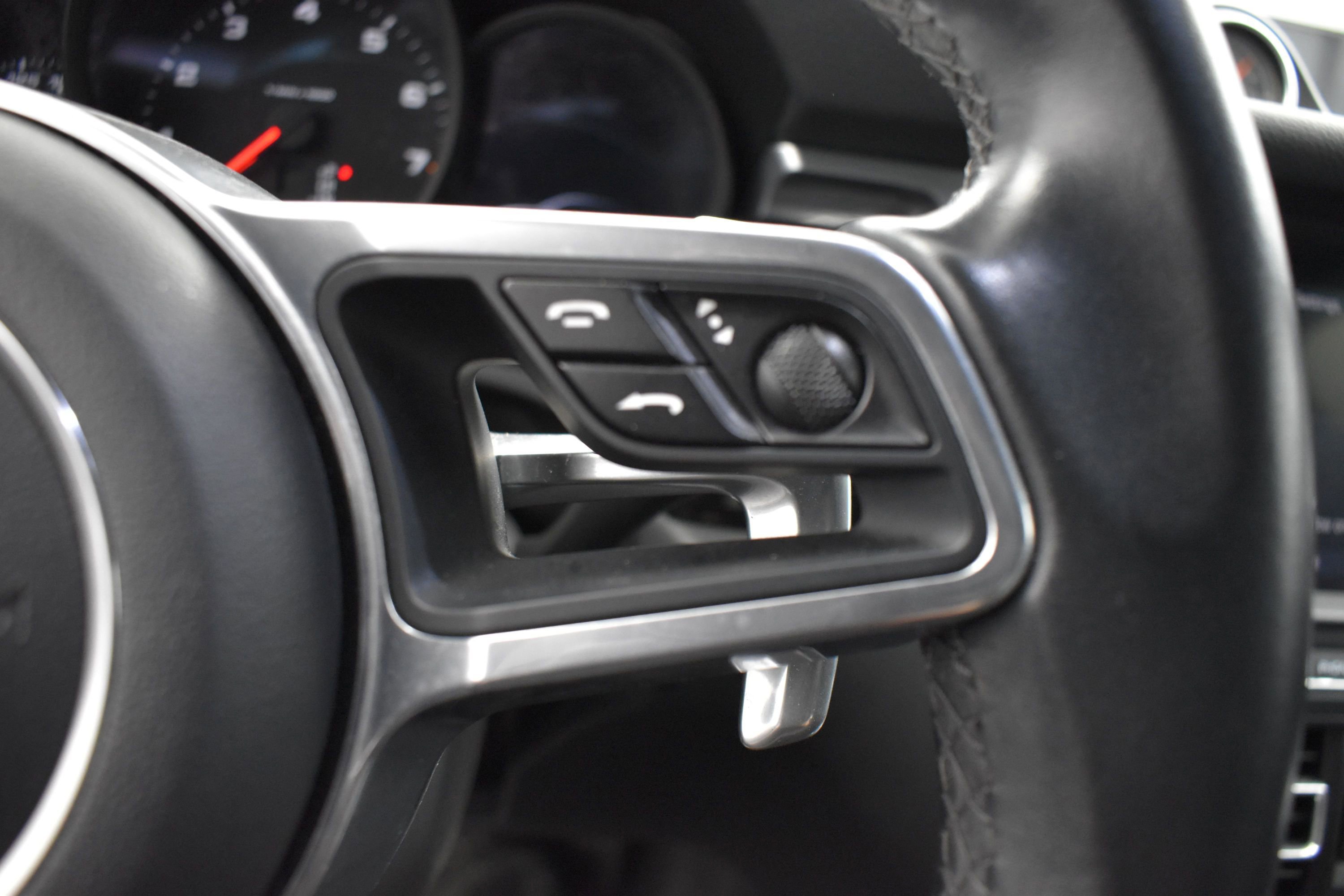 Used 2019 Porsche Macan AWD/4WD image 7