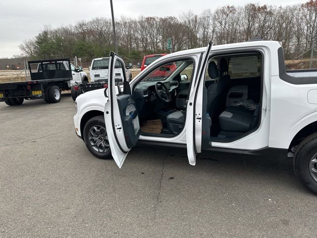 New 2025 Ford Maverick XLT image 11