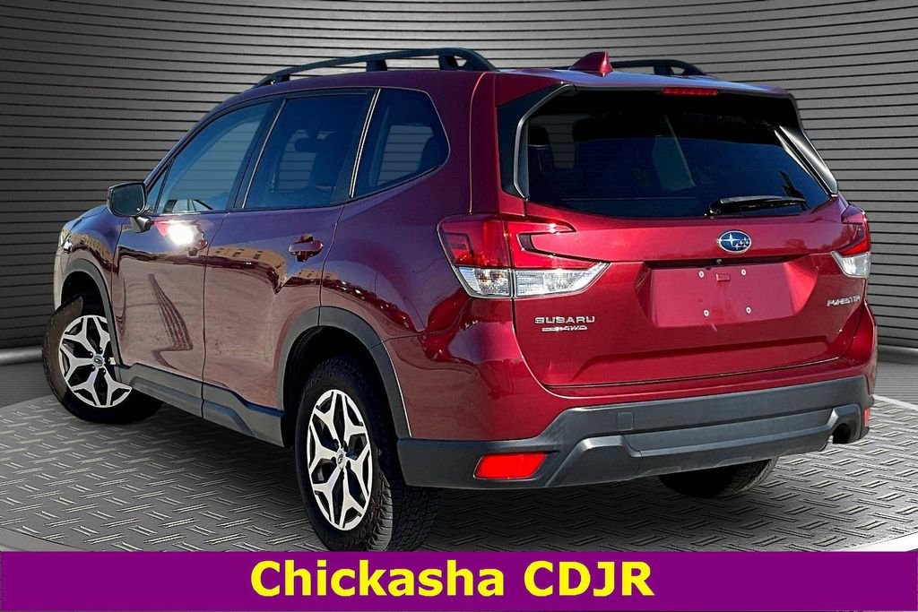 Used 2023 Subaru Forester Premium image 4