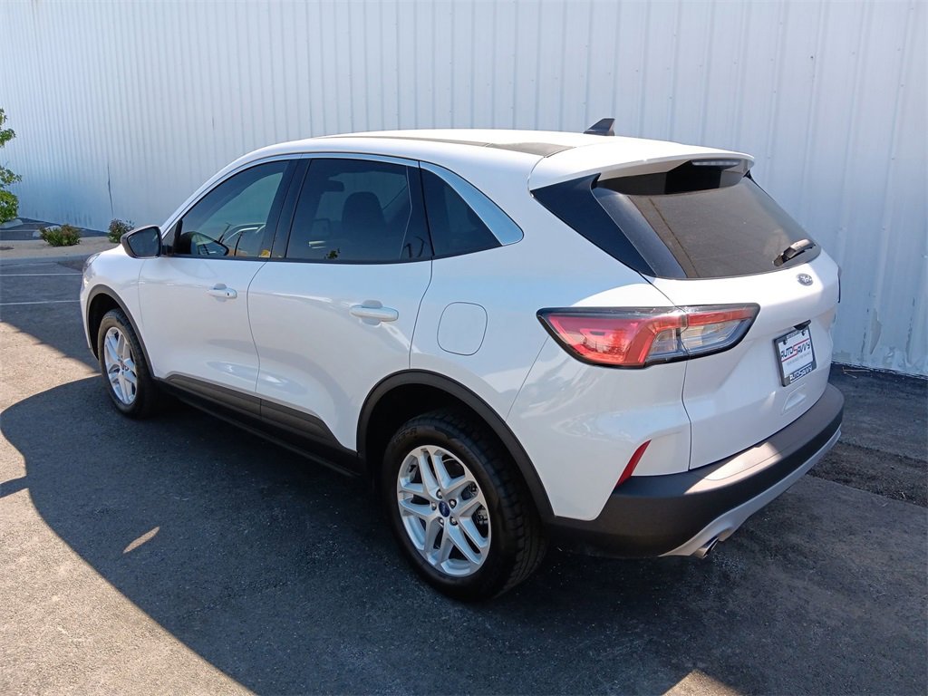 Used 2022 Ford Escape SE image 7