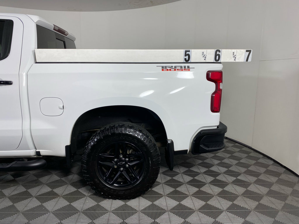 Used 2019 Chevrolet Silverado 1500 LT Trail Boss AWD/4WD image 3