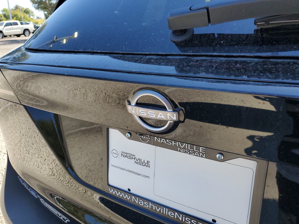 New 2027 Nissan Kicks SR w/ SR Premium Package FWD image 6