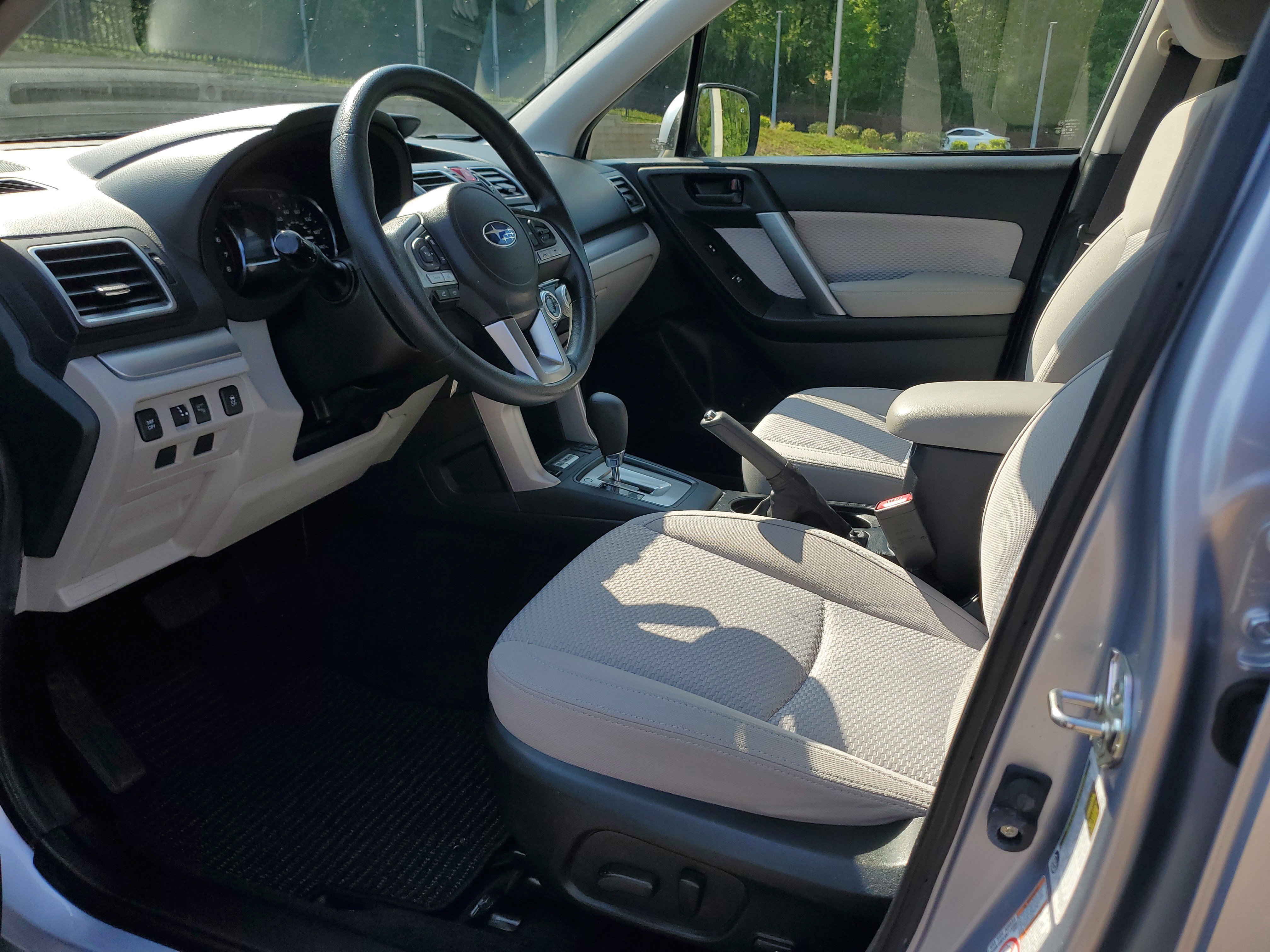 Used 2017 Subaru Forester 2.5i Premium AWD/4WD image 16
