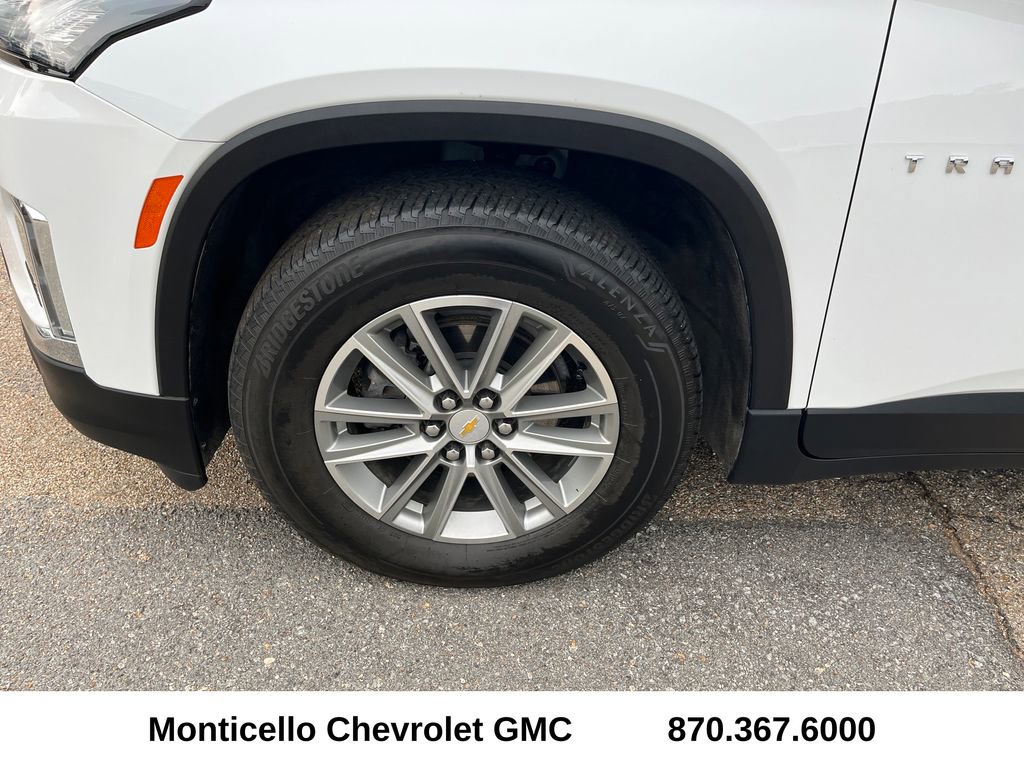 Used 2023 Chevrolet Traverse LT FWD image 28