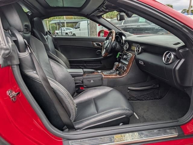 Used 2012 Mercedes-Benz SLK 350 image 19