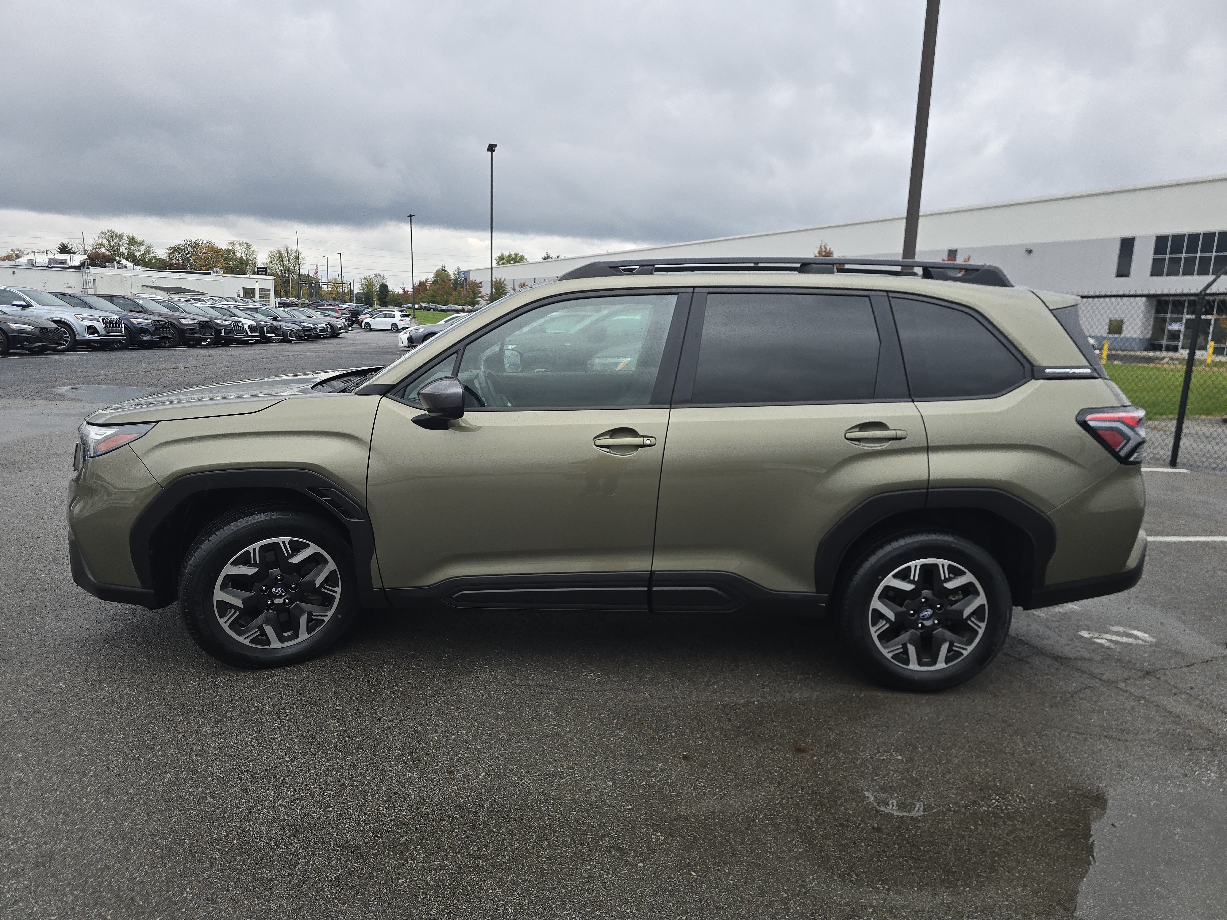 Certified 2025 Subaru Forester Premium AWD/4WD image 4