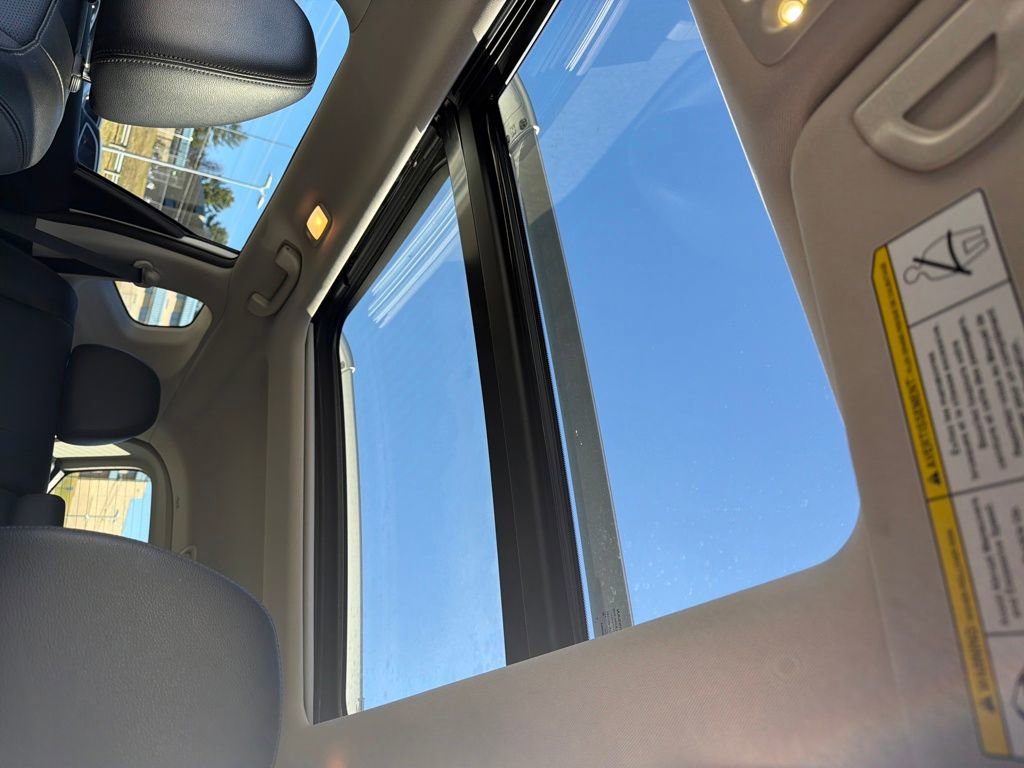 Used 2019 Nissan Rogue SL w/ Premium Package image 22