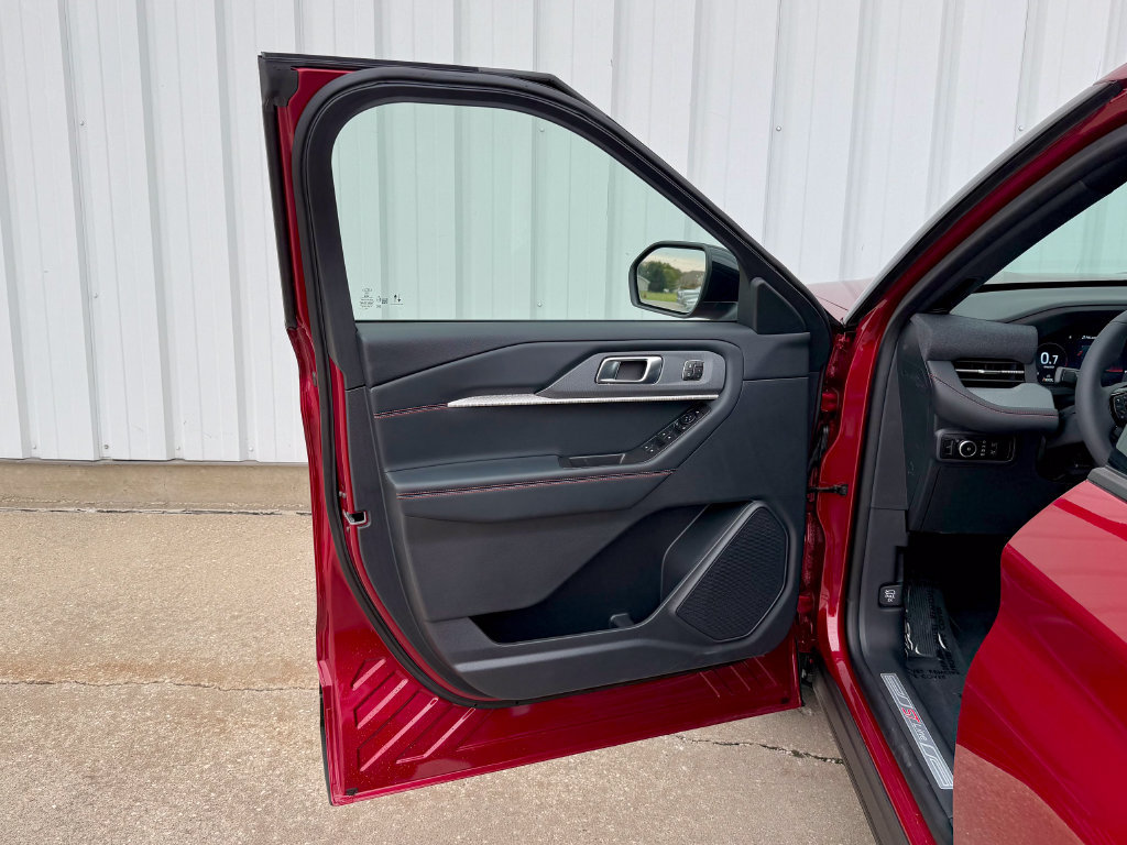 New 2027 Ford Explorer ST-Line w/ Premium Package AWD/4WD image 14