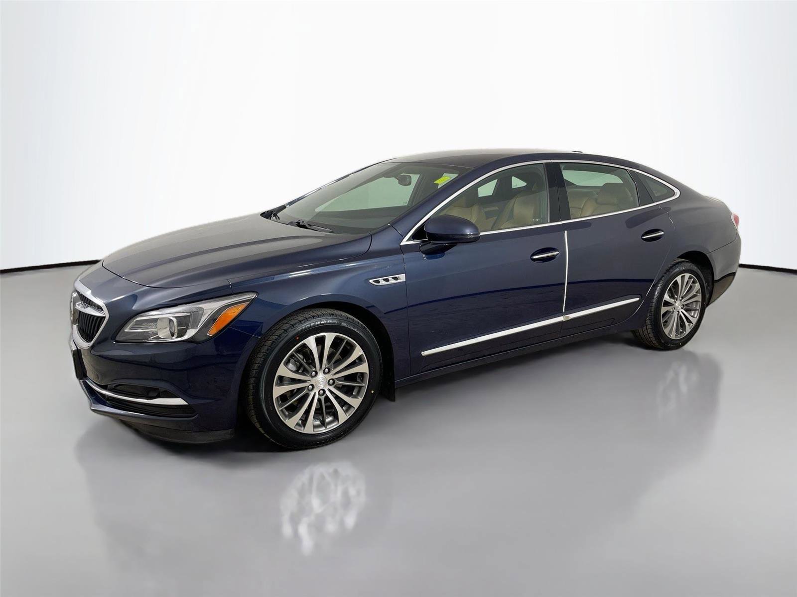 Used 2017 Buick LaCrosse Essence image 8