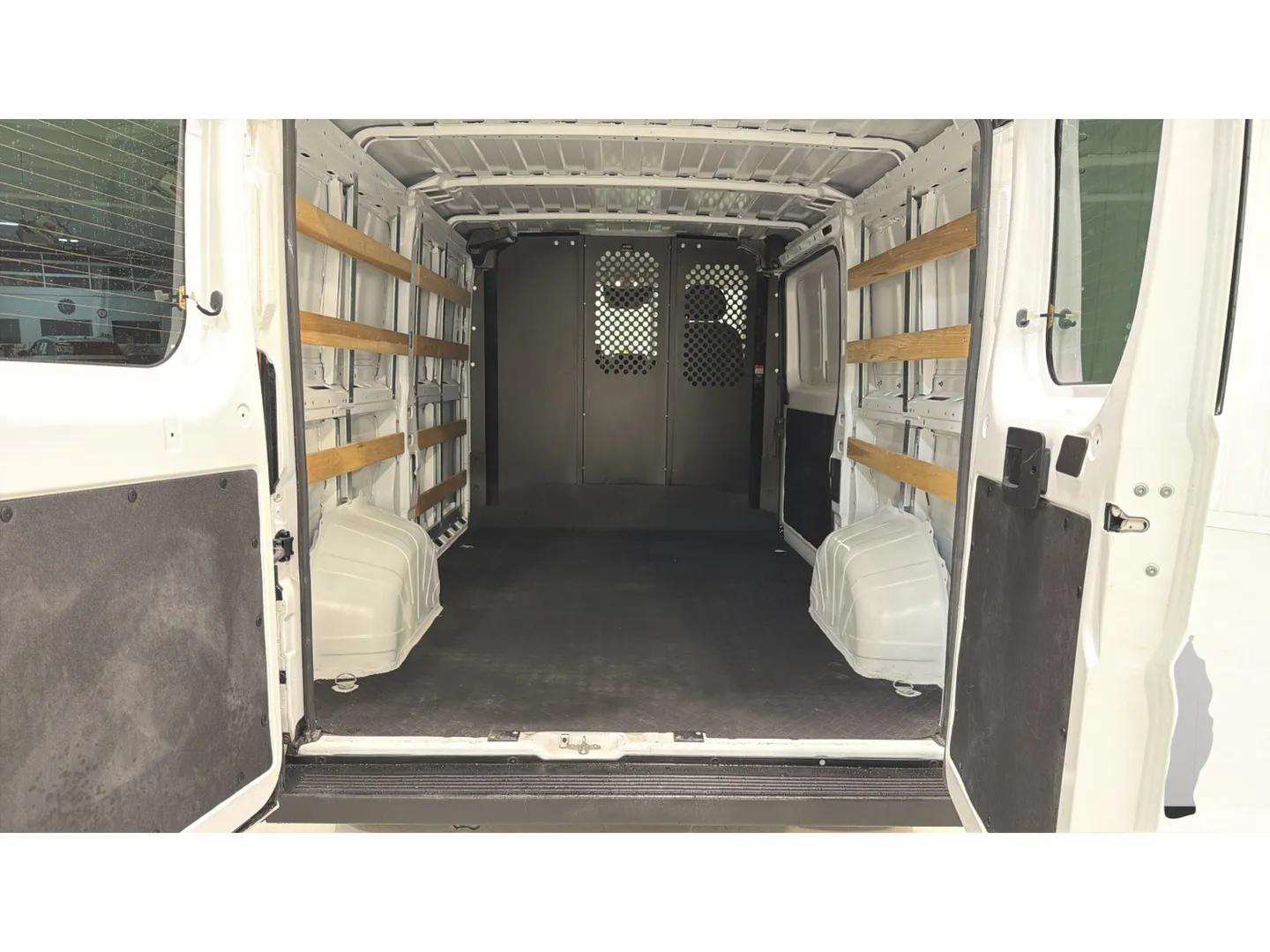 Used 2025 RAM ProMaster 2500 w/ U-Haul Equipment Group FWD image 13