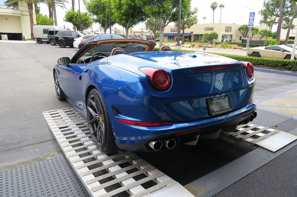 Used 2016 Ferrari California T RWD image 7