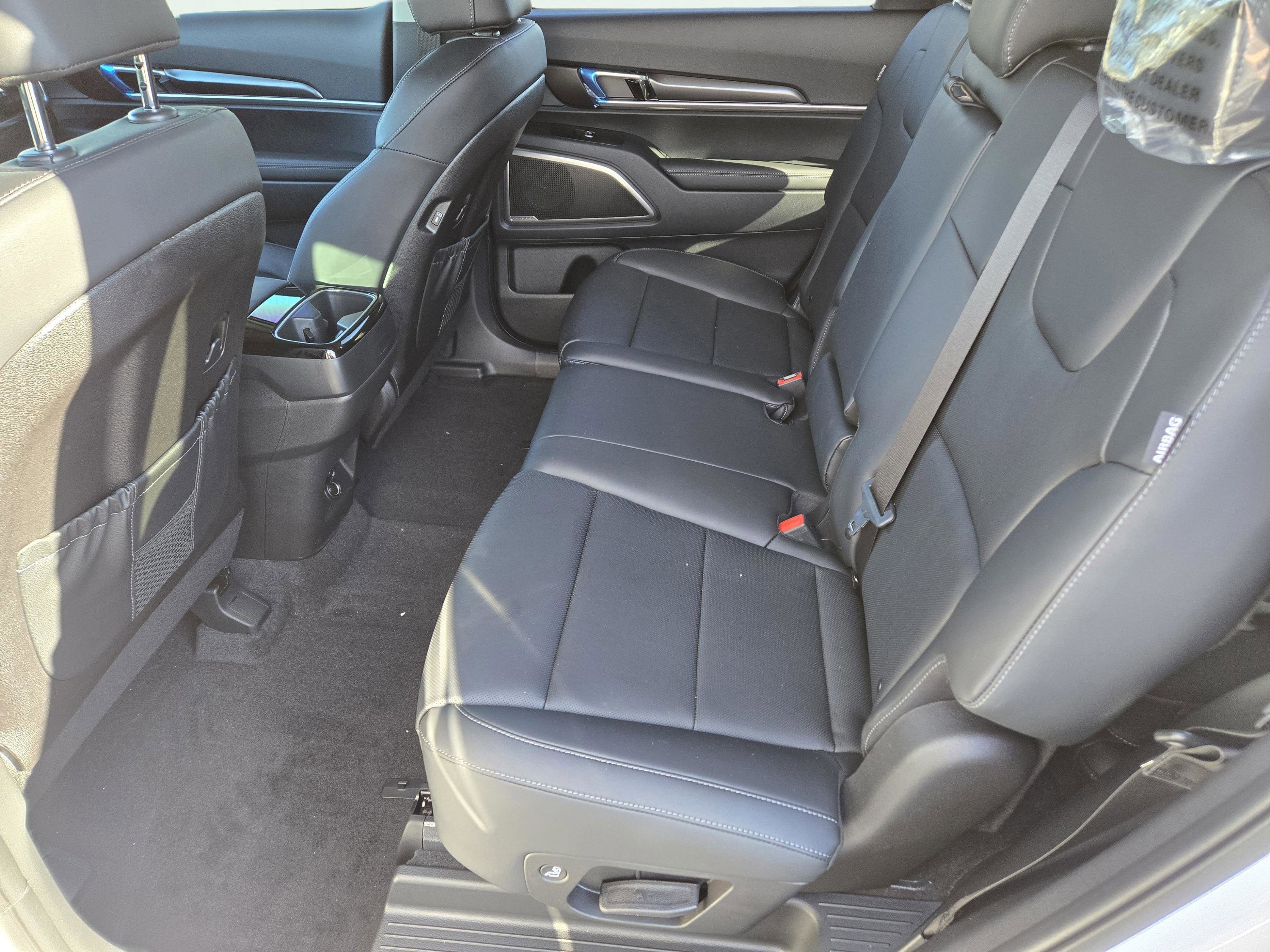 New 2025 Kia Telluride LX FWD image 17