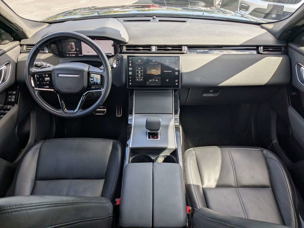 Used 2025 Land Rover Range Rover Velar Dynamic SE AWD/4WD image 16