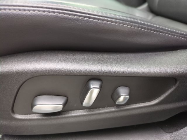 Certified 2024 Cadillac XT6 Premium Luxury w/ LPO, Floor Liner Package FWD image 20