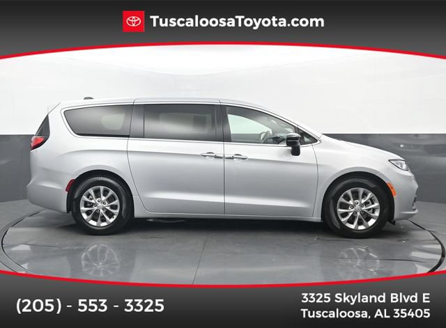 Used 2026 Chrysler Pacifica Limited FWD video 1