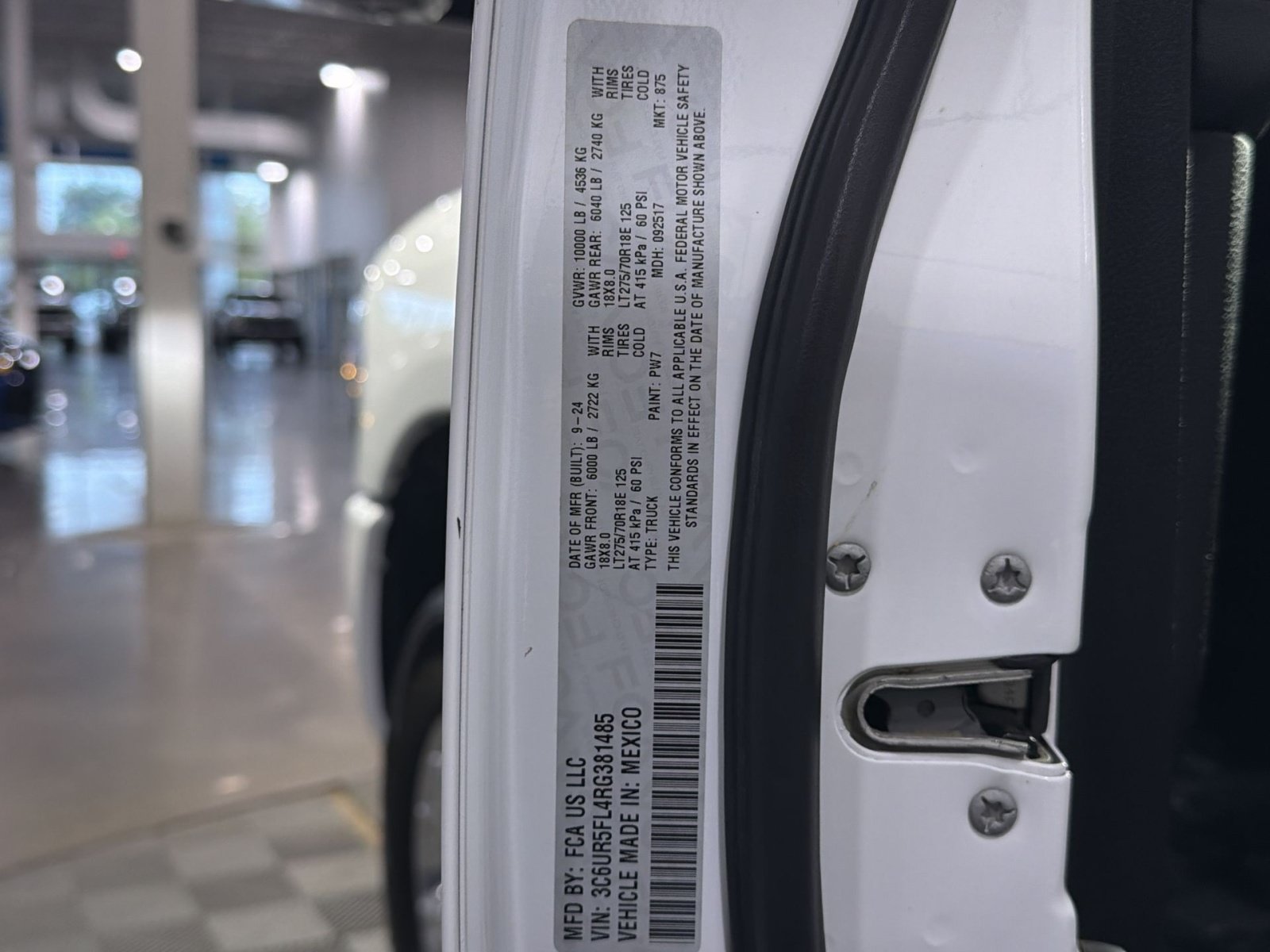 Used 2024 RAM 2500 Laramie AWD/4WD image 36
