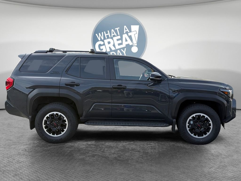 Used 2025 Toyota 4Runner TRD Off-Road image 2