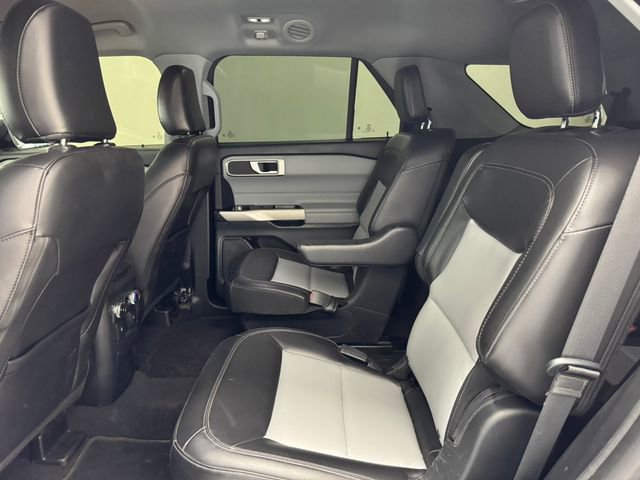 Used 2022 Ford Explorer XLT w/ Equipment Group 202A RWD image 19