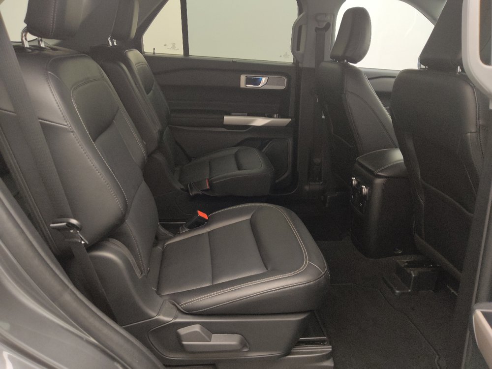 Used 2023 Ford Explorer Limited w/ Equipment Group 301A RWD image 19