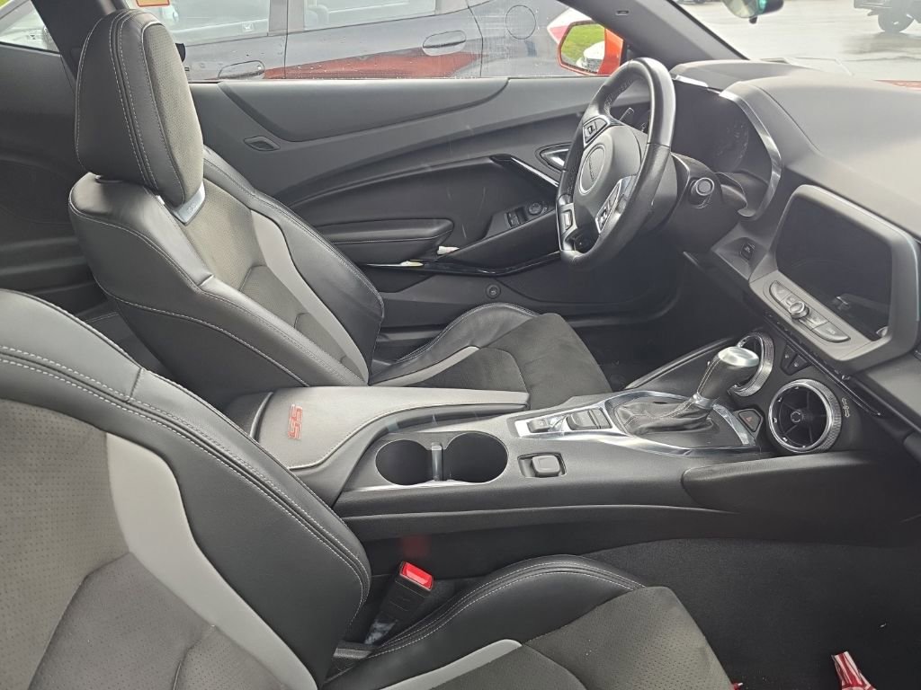Used 2023 Chevrolet Camaro SS RWD image 4