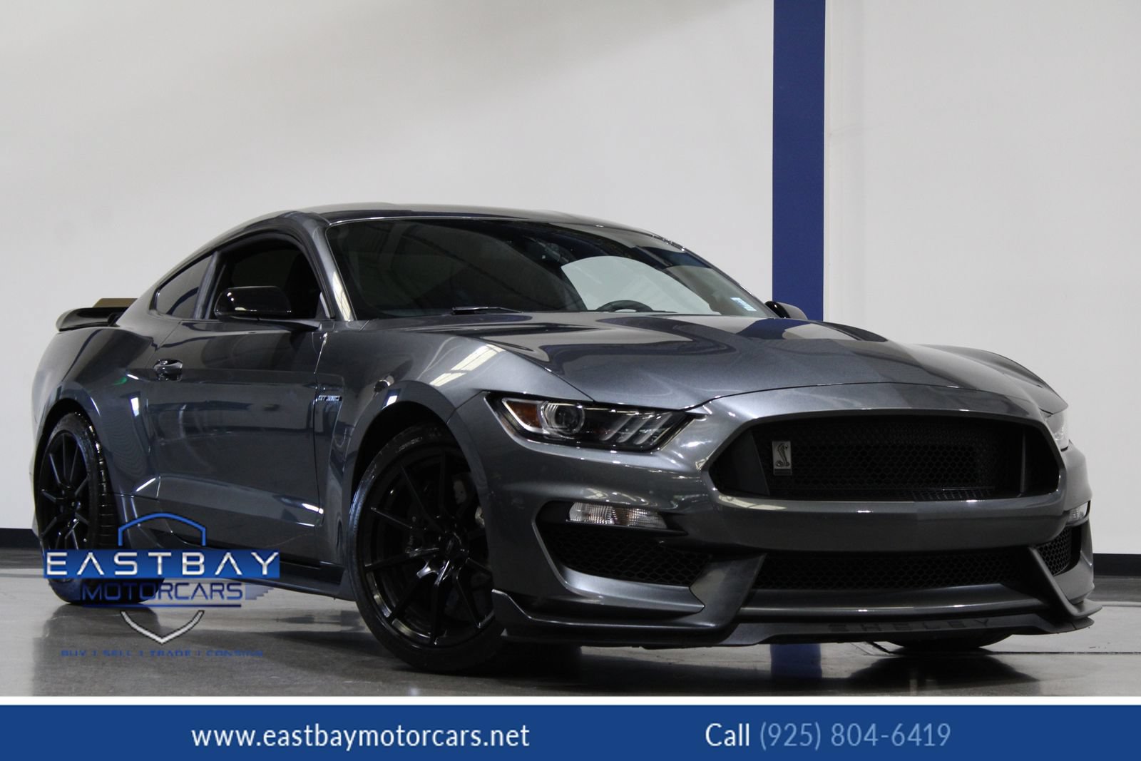 Used 2017 Ford Mustang Shelby GT350 w/ Electronics Package RWD image 1
