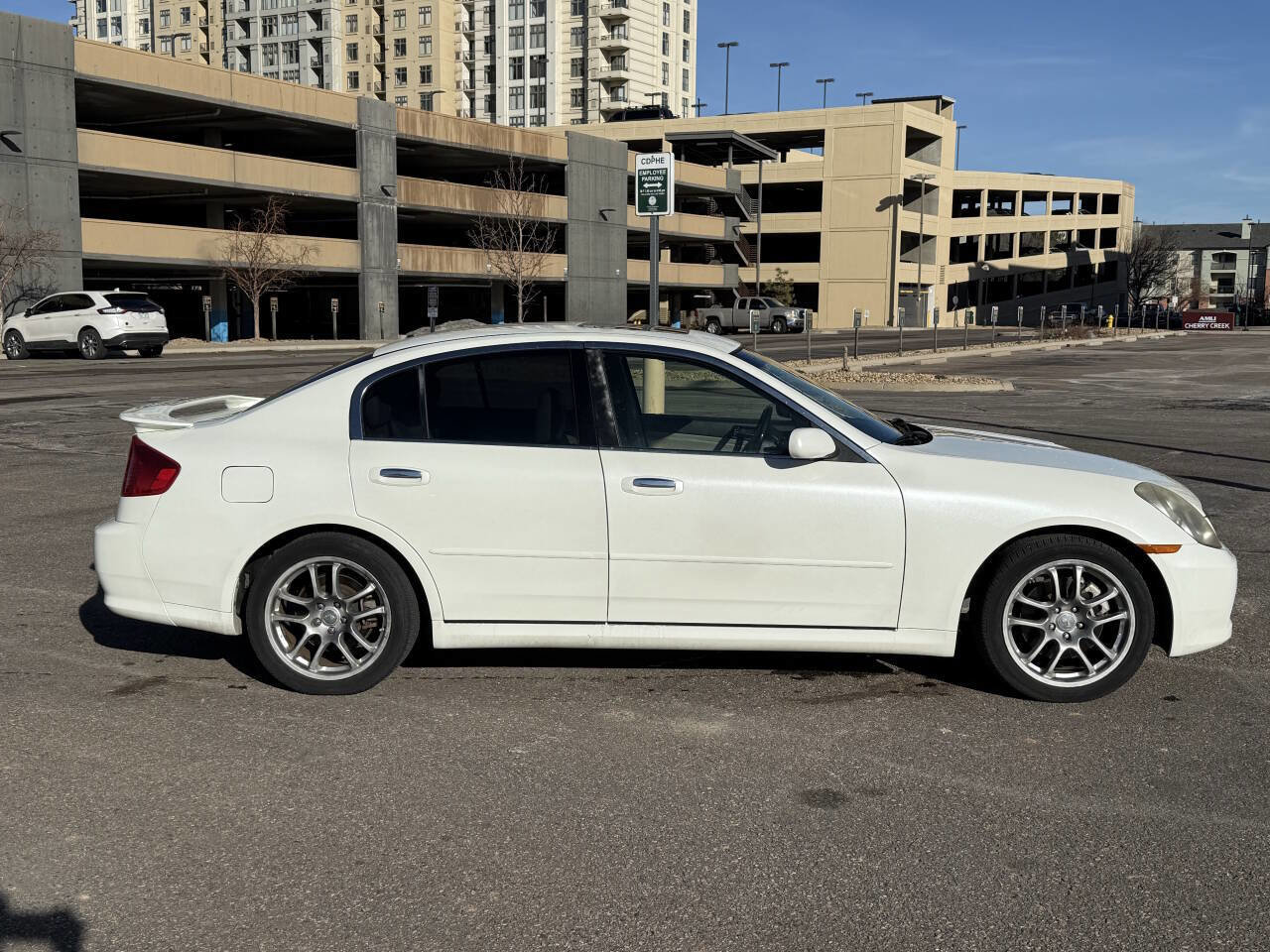 Used 2005 INFINITI G35 Sedan w/ (P01) Premium Pkg A RWD image 6