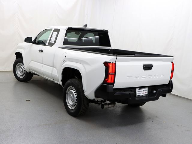 Used 2024 Toyota Tacoma SR image 9
