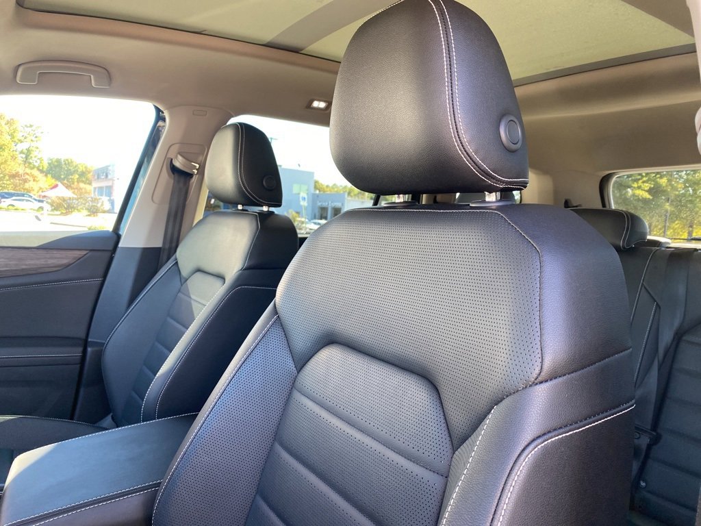 Used 2025 Volkswagen Atlas SEL image 27