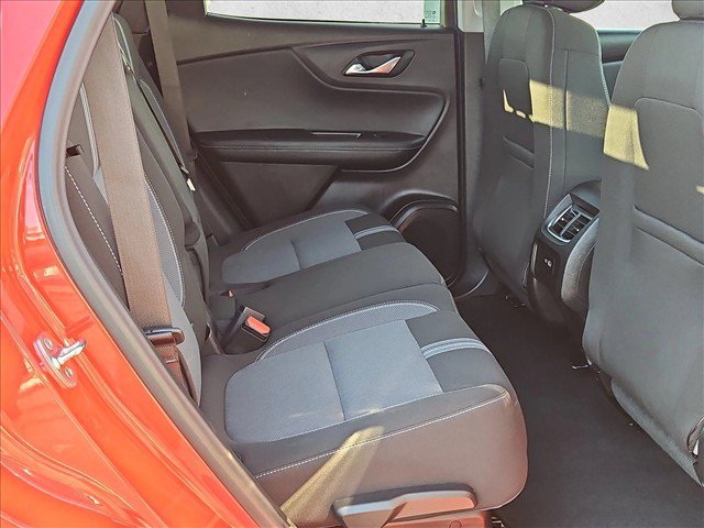Used 2026 Chevrolet Blazer LT FWD image 18