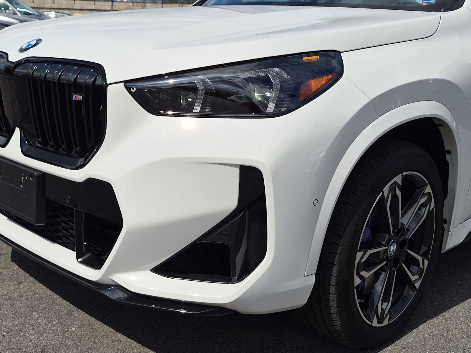 Used 2025 BMW X1 M35i w/ Shadowloine Package AWD/4WD image 11
