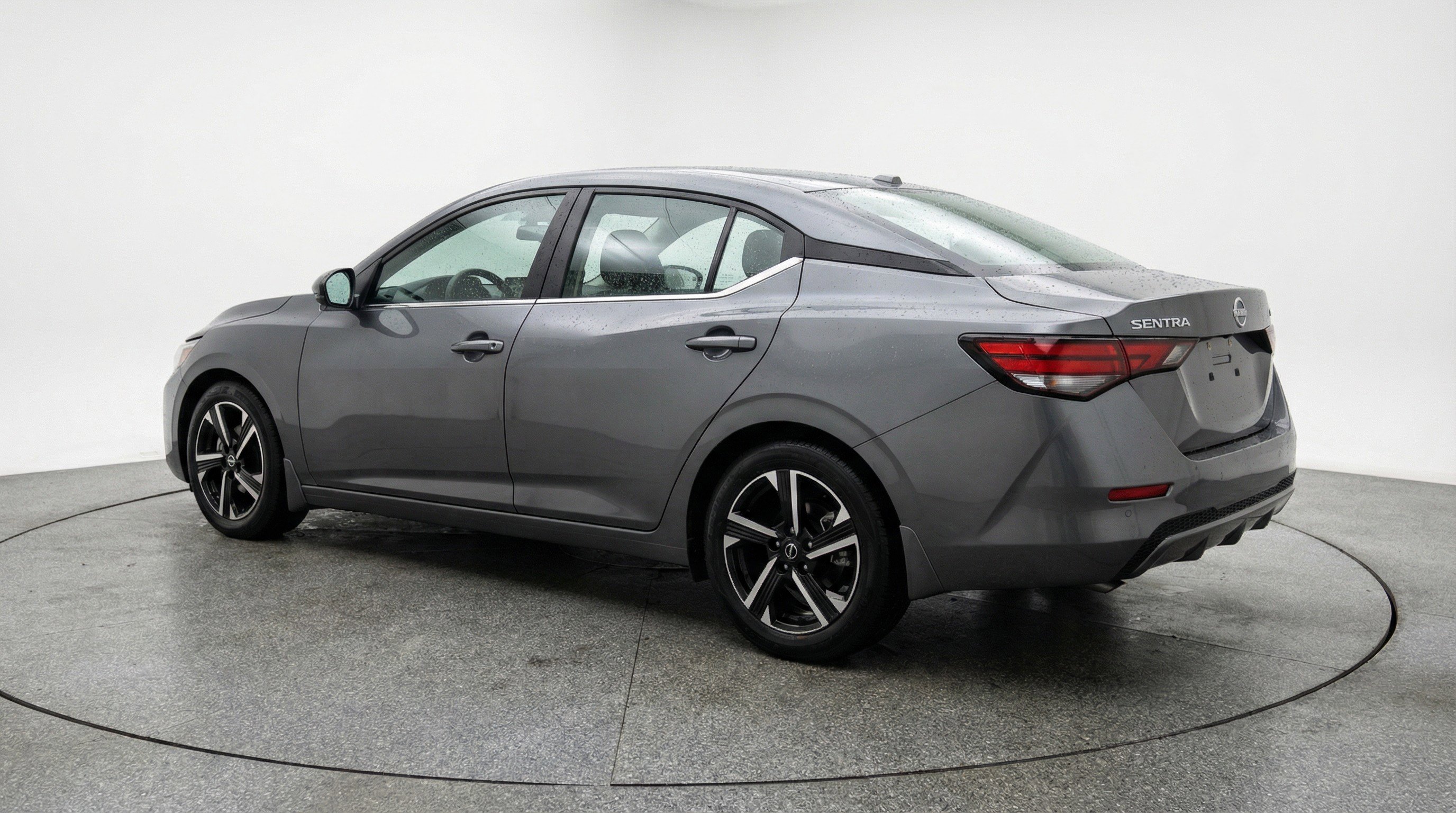 Used 2025 Nissan Sentra SV image 6