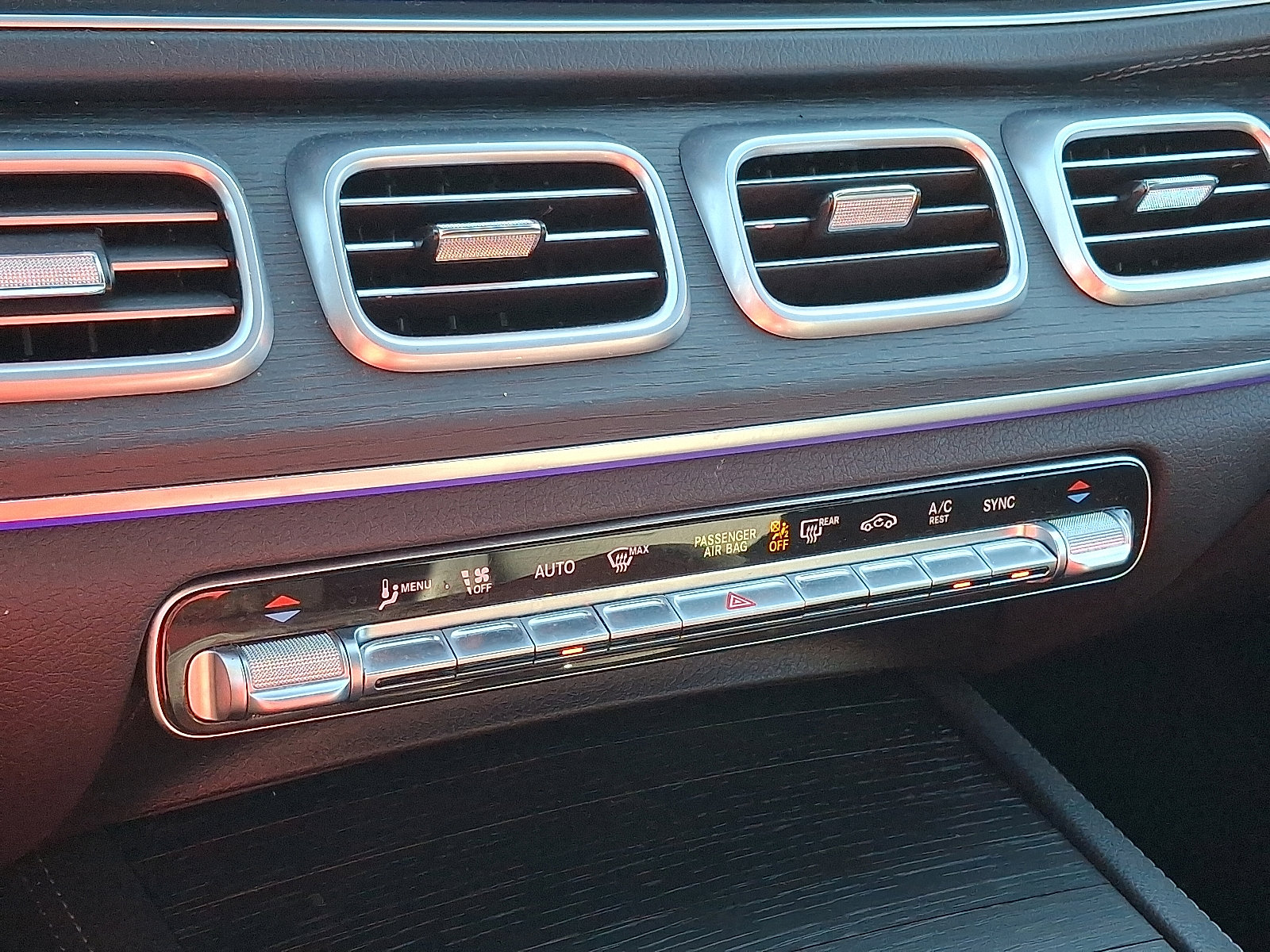 Certified 2025 Mercedes-Benz GLS 450 4MATIC image 17