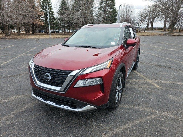 Used 2023 Nissan Rogue Platinum w/ Platinum Premium Package image 2