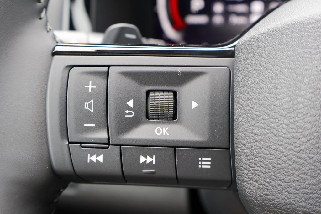New 2026 Nissan Pathfinder SL FWD image 11