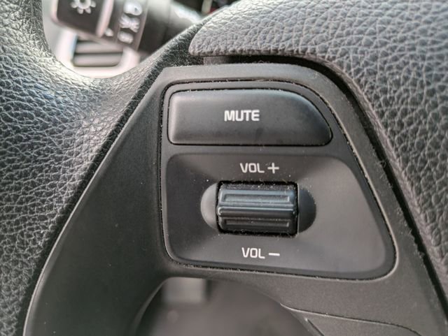 Used 2017 Kia Forte LX image 11