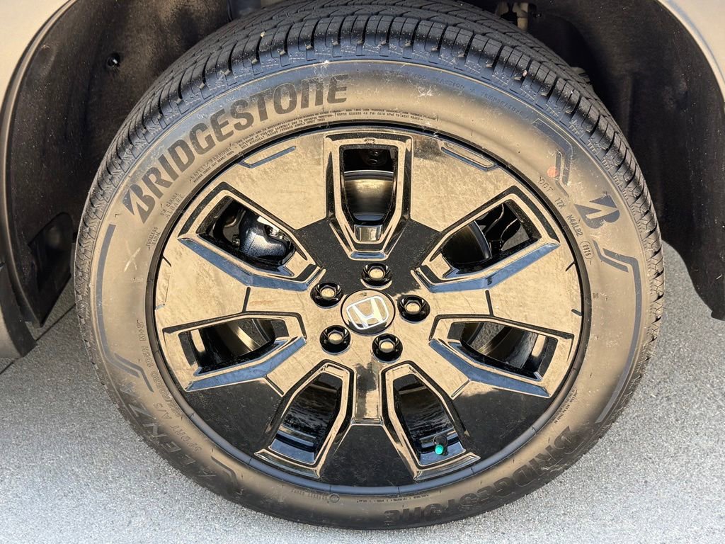 Certified 2026 Honda Pilot Black Edition image 12